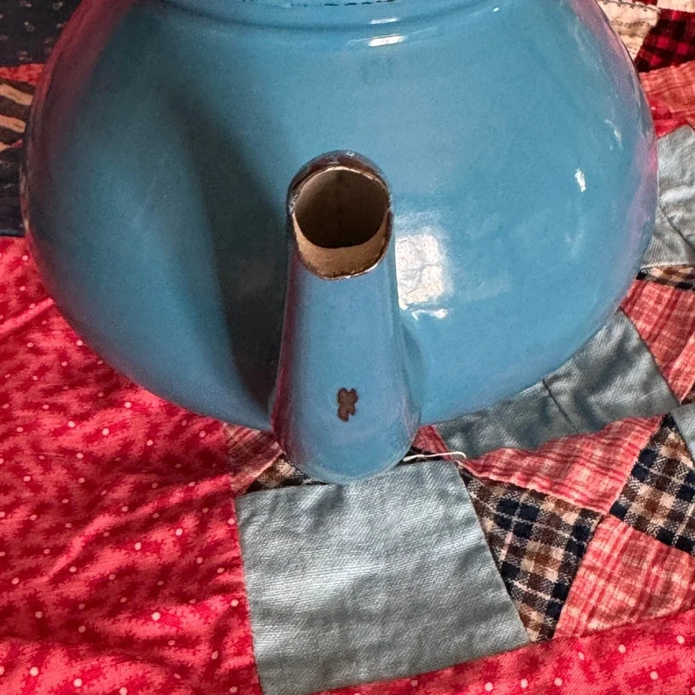 Vintage‎ Blue Enamelware Teapot Hinged Lid Farmhouse Rustic Kitchen Decor Retro